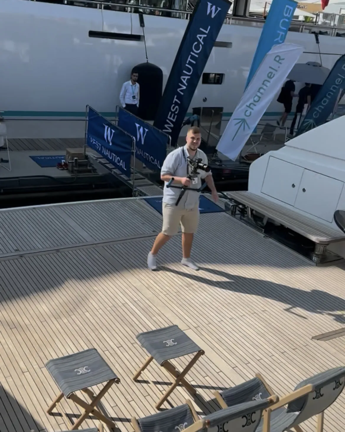 Dreh mit Gimbal auf dem Steg vor der Yacht von West Nautical